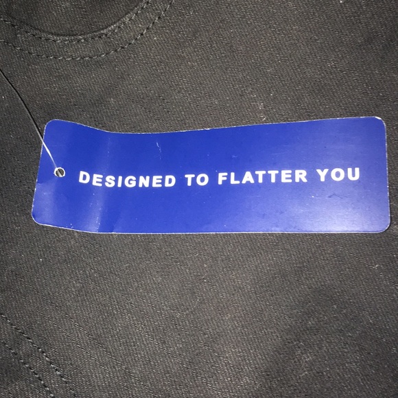 NWT black slimming jeans - Picture 7 of 7